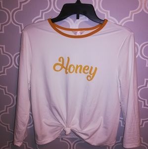 White crop top -long sleeve shirt